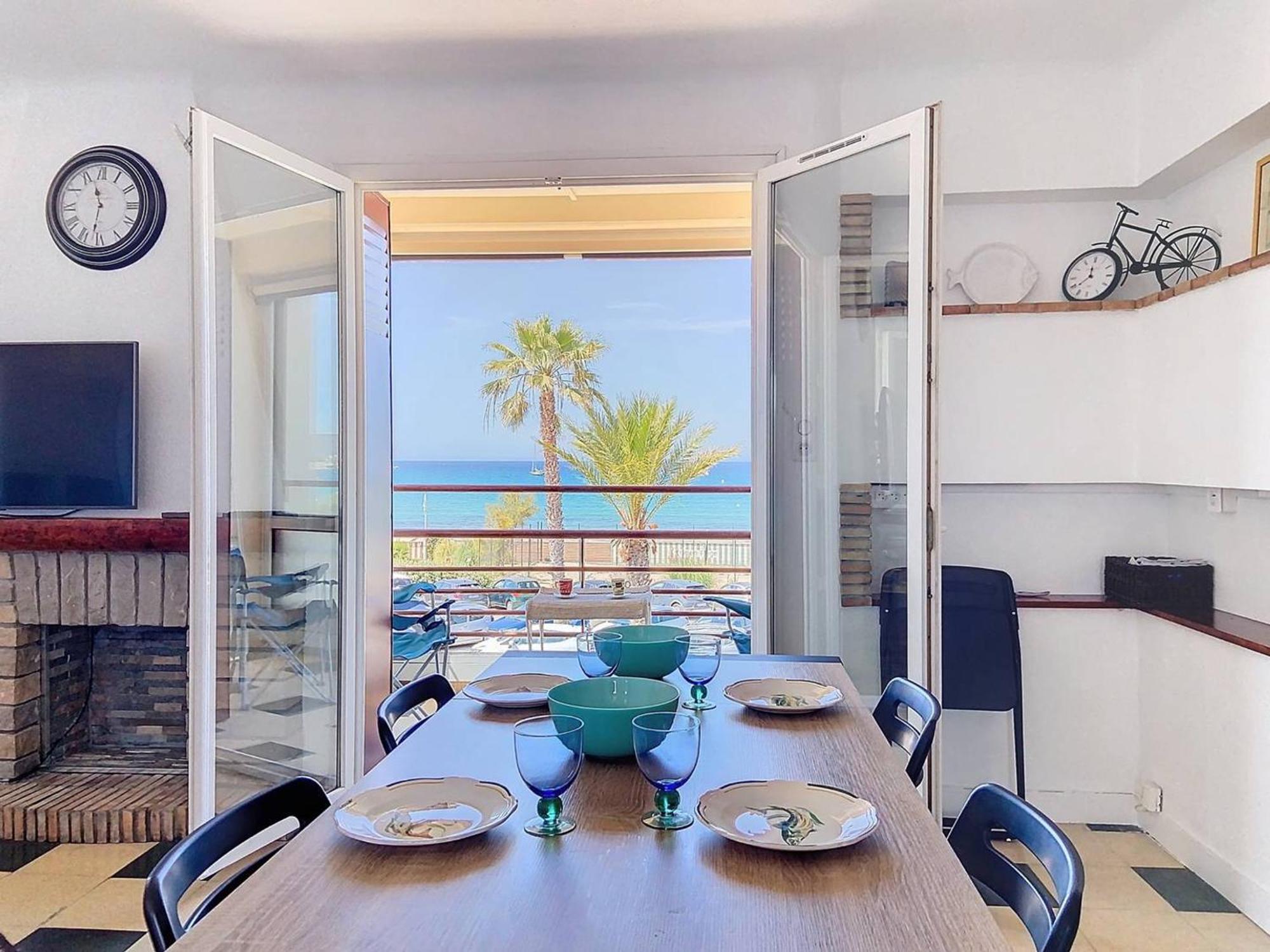 En Bord De Avec Terrasse, Parking Prive, Wifi Et Equipements Modernes - Fr-1-770-15